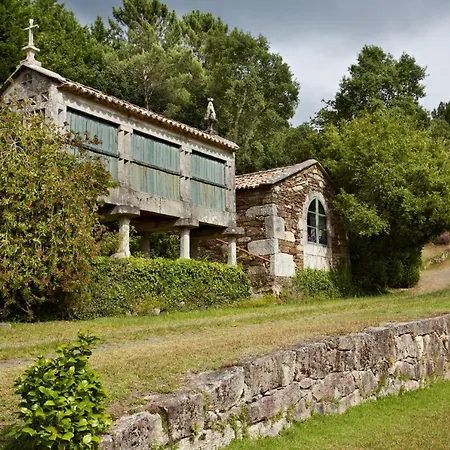 Casa Del Cura De Oliveira * Gondomar