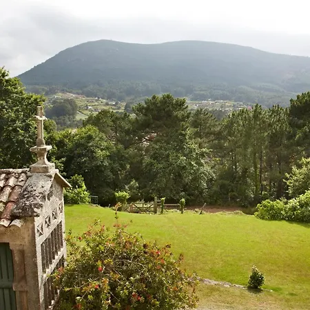 Casa Del Cura De Oliveira Villa *