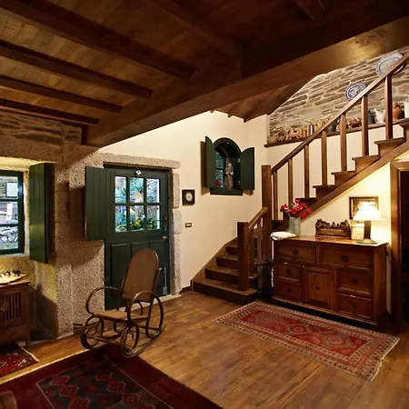 Casa Del Cura De Oliveira Villa *