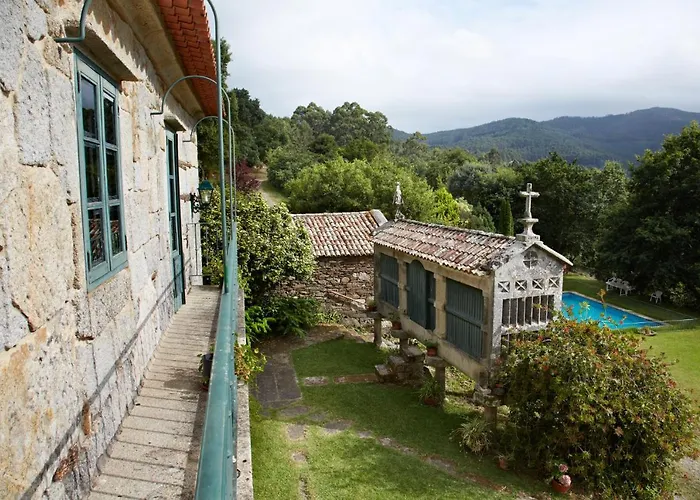 Casa Del Cura De Oliveira Villa *