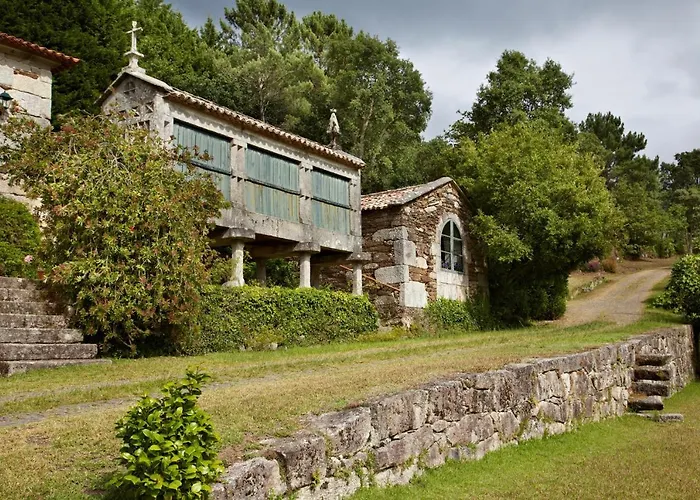 Casa Del Cura De Oliveira * Gondomar