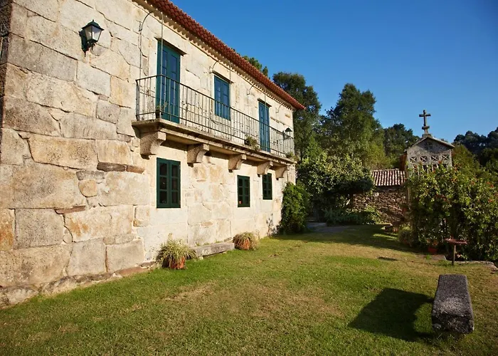 Casa Del Cura De Oliveira Villa *